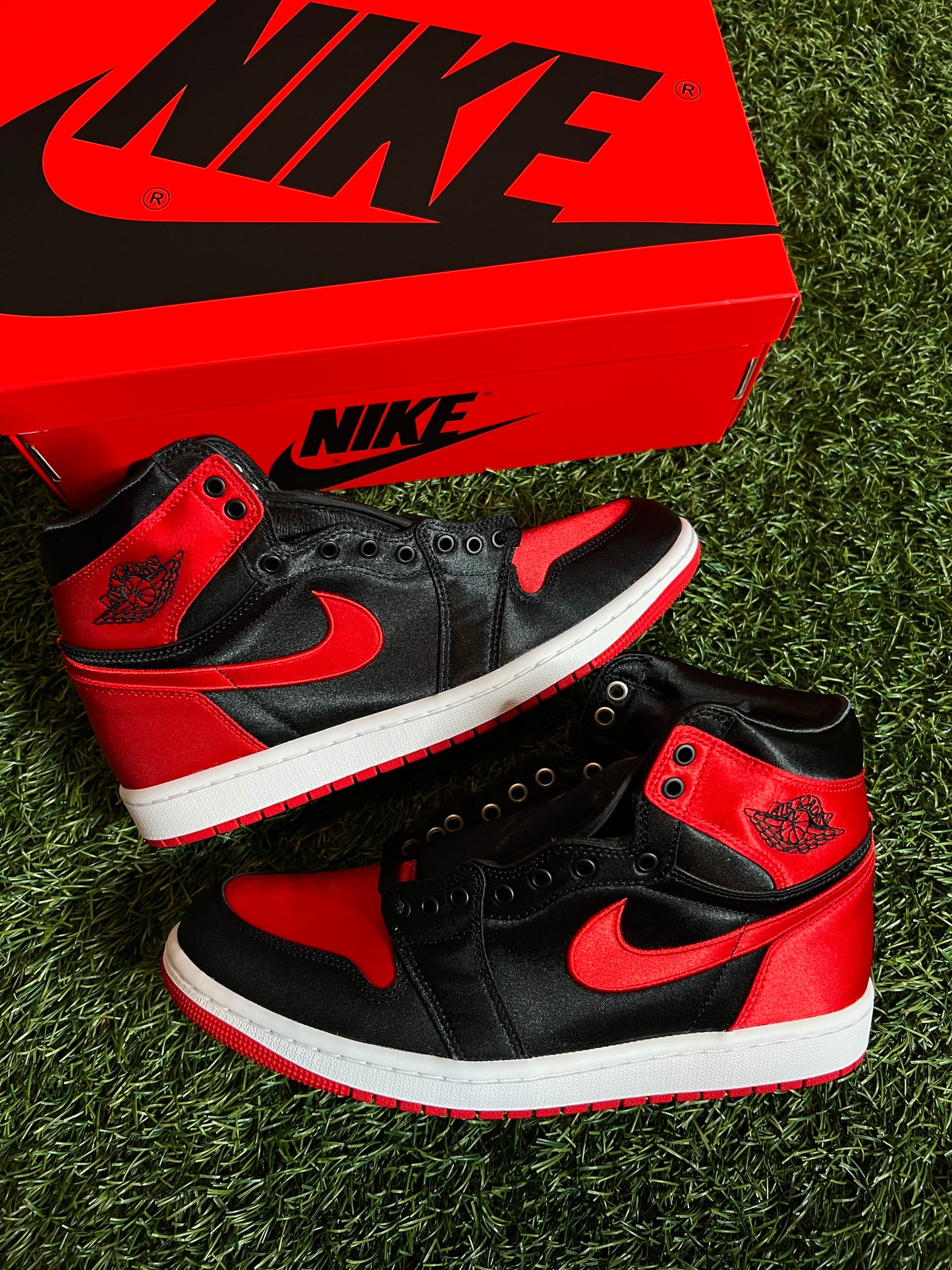 Jordan Retro 1 High Satin Bred