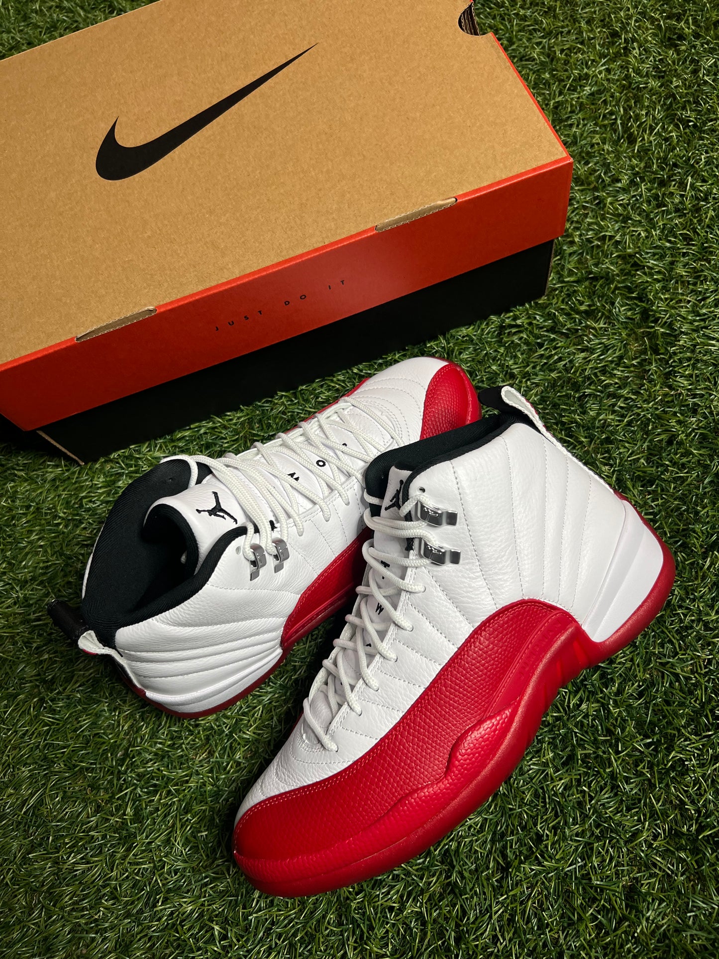 Jordan Retro 12 Cherry