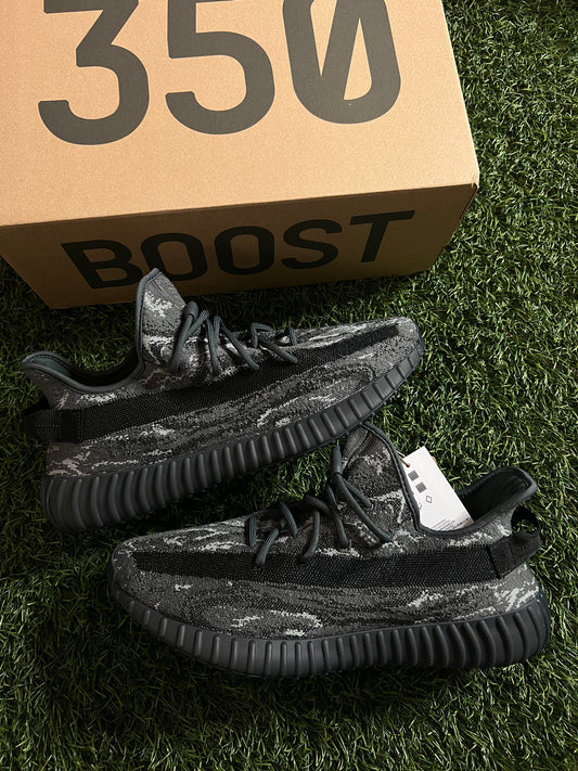 Yeezy 350 v2 Mx Dark Salt