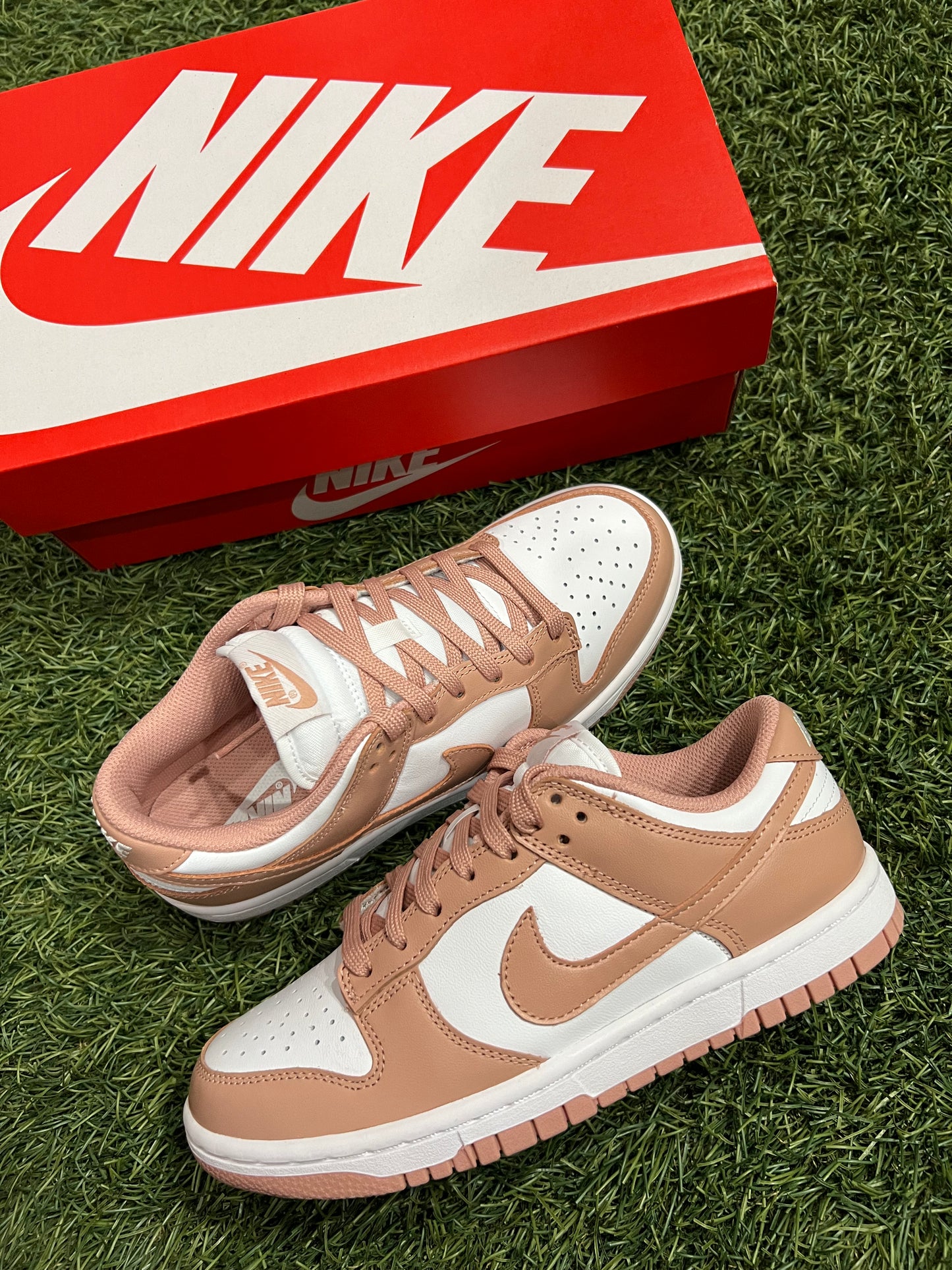 Nike Dunk Low Rose Whisper