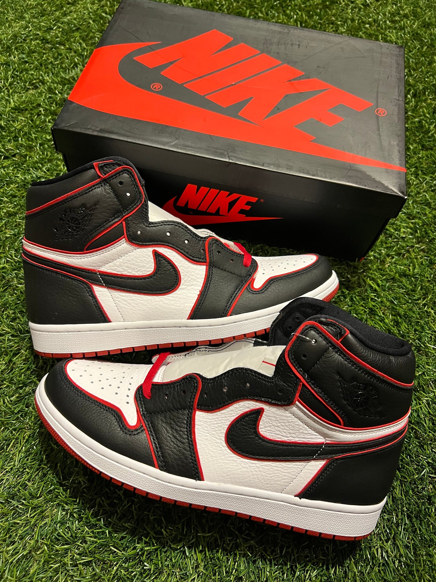 Jordan 1 High Bloodline